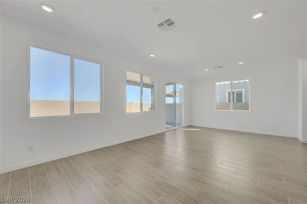 $2,395 | 8532 West Agate Avenue, Las Vegas, NV 89113