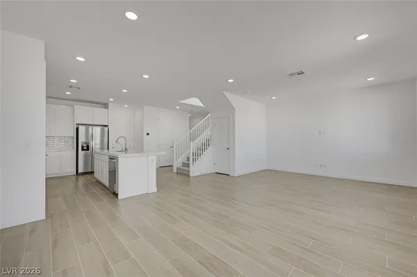 $2,395 | 8532 West Agate Avenue, Las Vegas, NV 89113