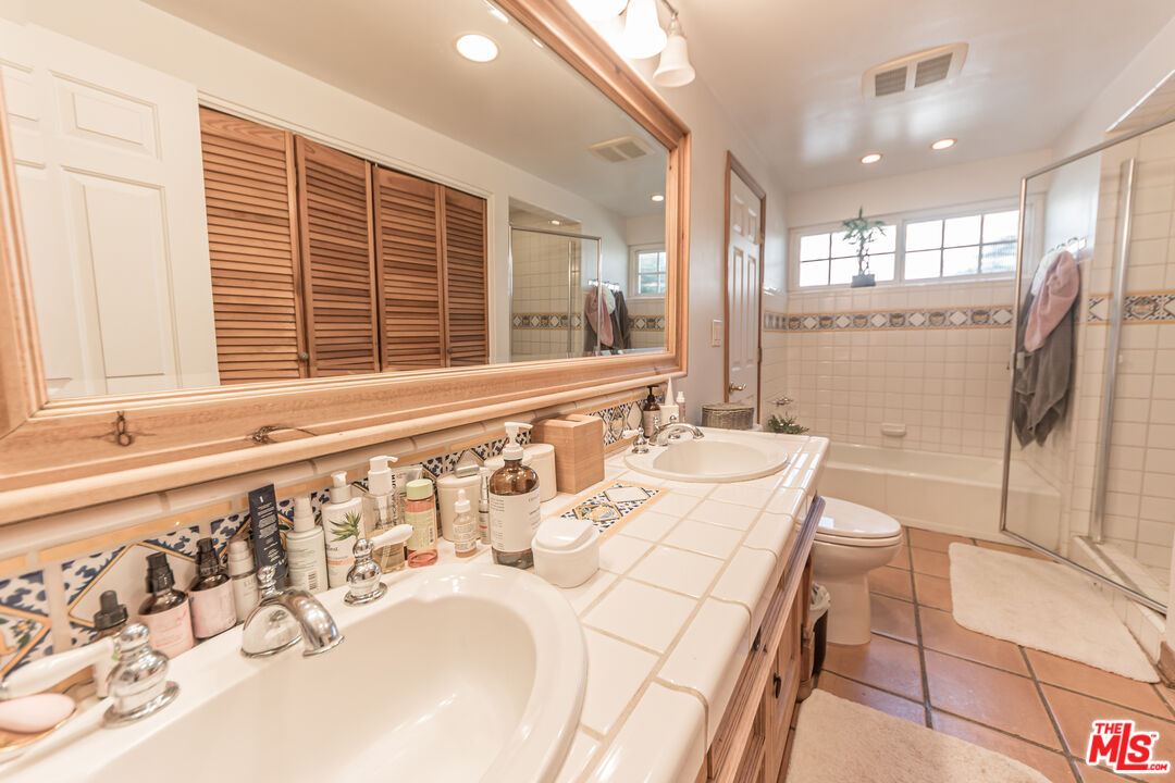 29855 Harvester Road Malibu, CA 90265 - Photo 2 of 16