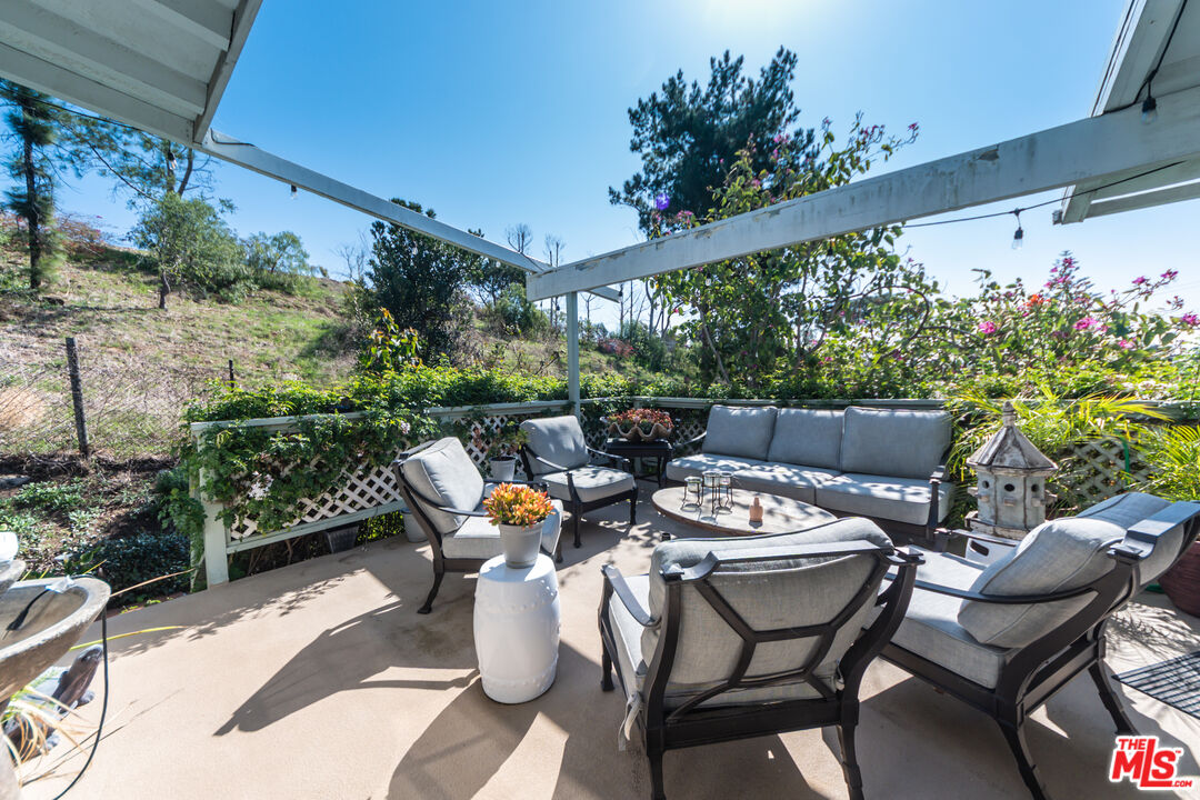 29855 Harvester Road Malibu, CA 90265 - Photo 6 of 16