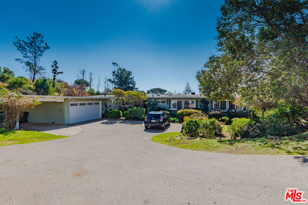29855 Harvester Road Malibu, CA 90265 - Photo 8 of 16