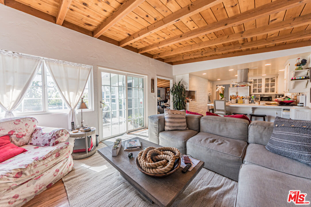 29855 Harvester Road Malibu, CA 90265 - Photo 10 of 16