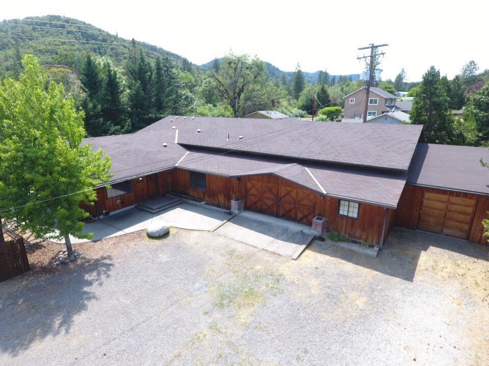 4981 Old Stage Road Central Point, OR 97502 - Photo 1 of 27 Primary Photo