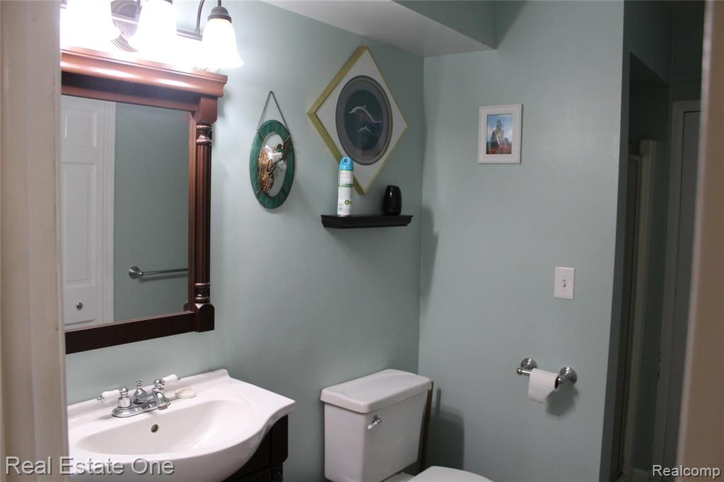 8259 Chilson Road Pinckney, MI 48169 - Photo 17 of 37
