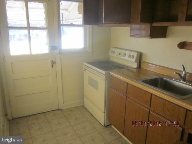 220 Kingston Road Middle River, MD 21220 - Photo 3 of 7 Kitchen