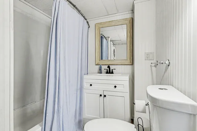 $240,000 | 1100 Atlantic Street Northwest, Grand Rapids, MI 49504