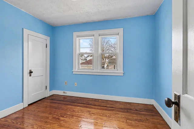 $240,000 | 1100 Atlantic Street Northwest, Grand Rapids, MI 49504