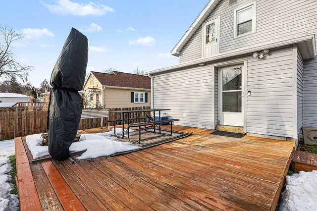 $240,000 | 1100 Atlantic Street Northwest, Grand Rapids, MI 49504