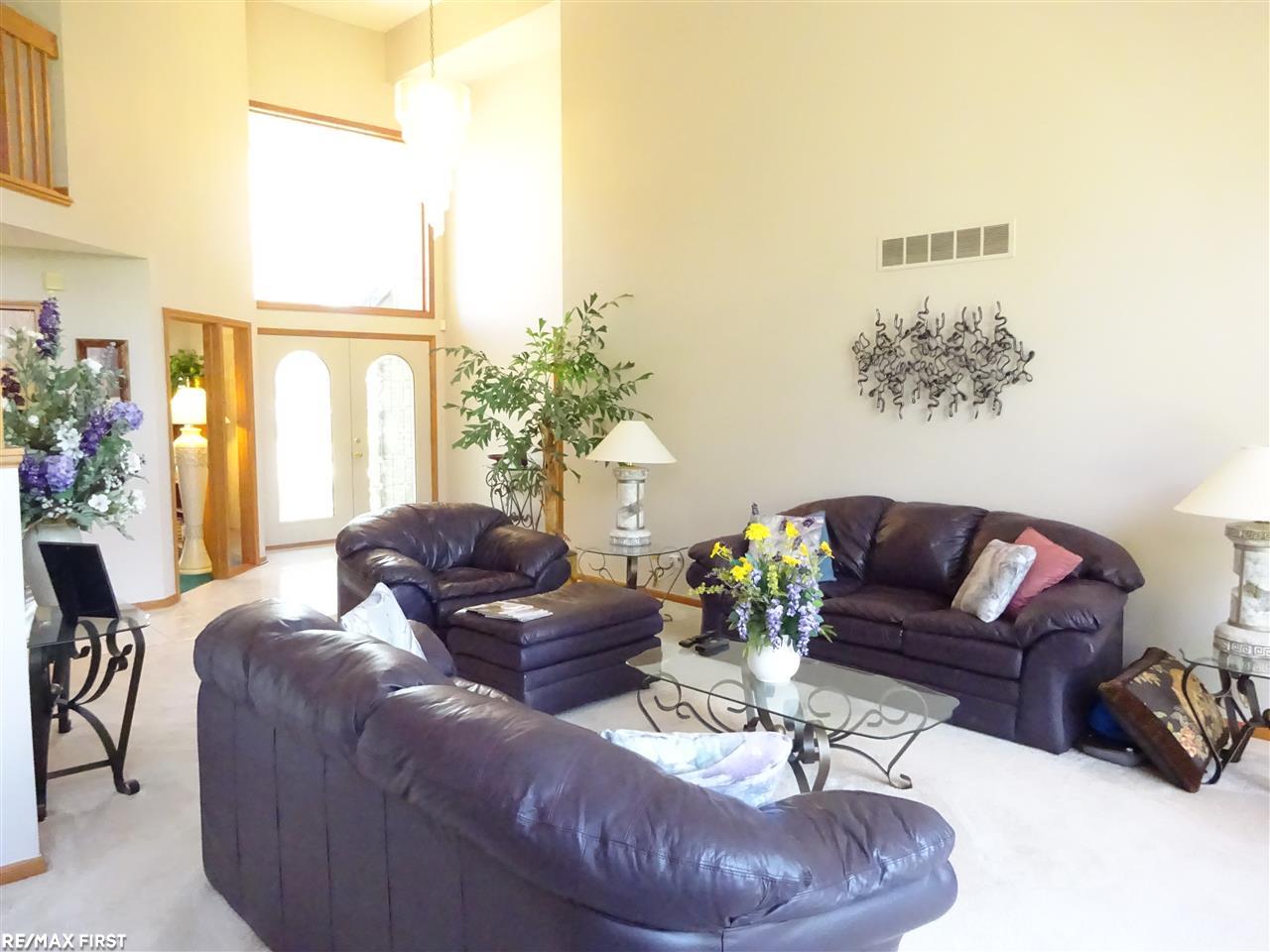 896 Grovecrest Rochester Hills, MI 48307 - Photo 15 of 43