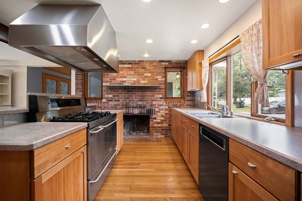 23 Great Road Sudbury, MA 01776 - Photo 8 of 35 Gallery Image 8