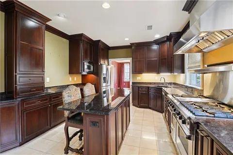 $825,000 | 5545 Jacquelyn Court, New Orleans, LA 70124