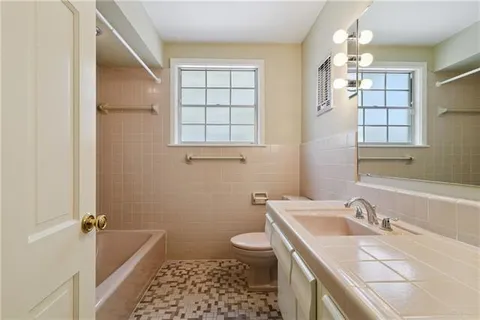 $825,000 | 5545 Jacquelyn Court, New Orleans, LA 70124