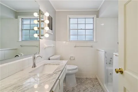 $825,000 | 5545 Jacquelyn Court, New Orleans, LA 70124