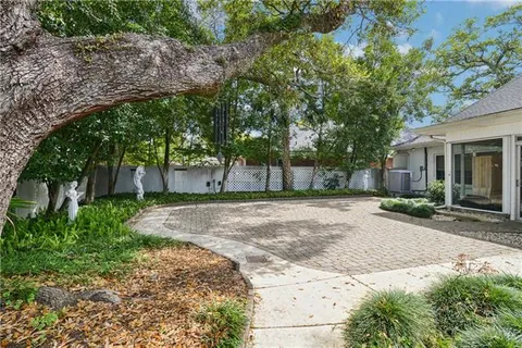 $825,000 | 5545 Jacquelyn Court, New Orleans, LA 70124
