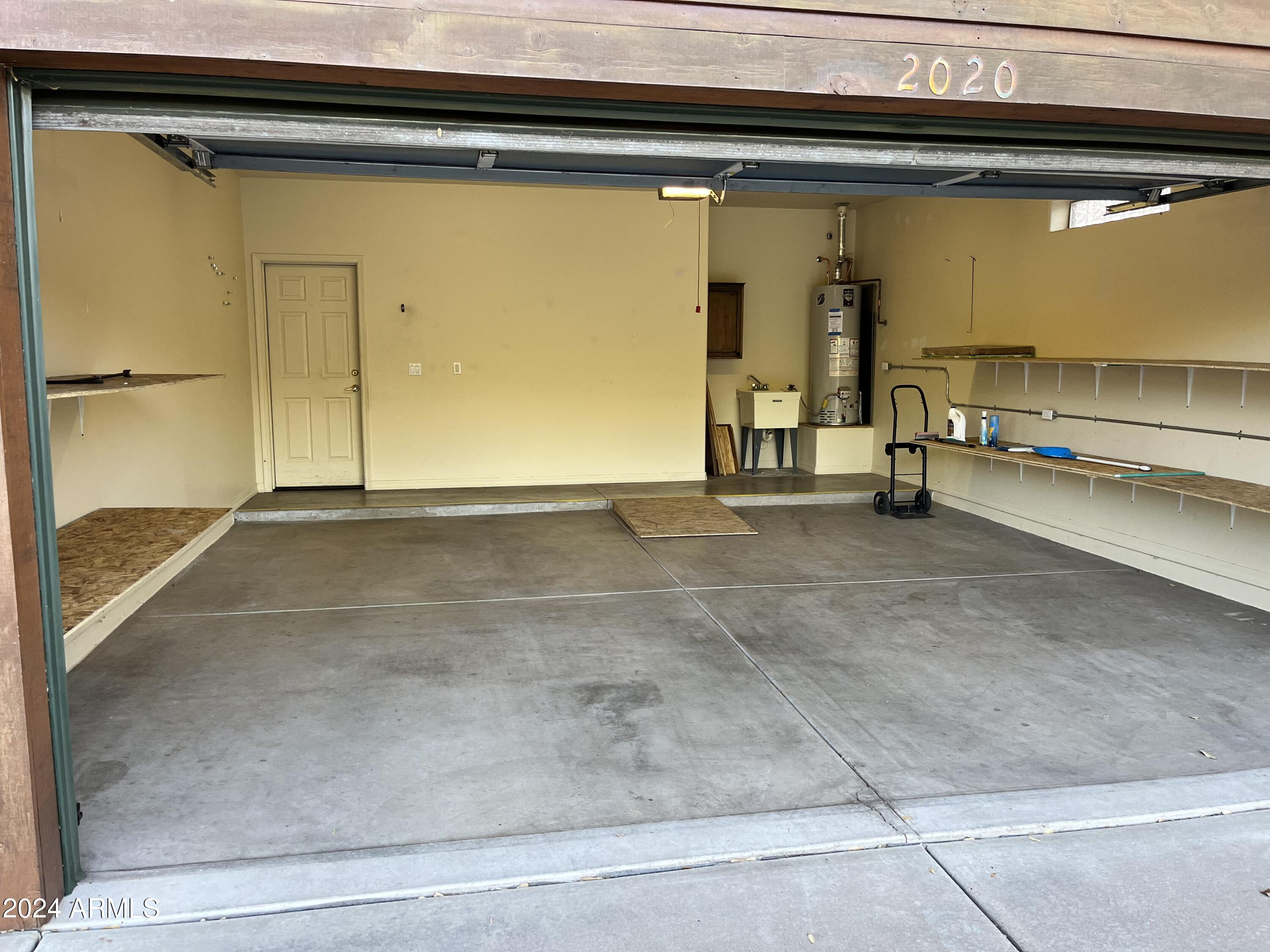 2020 North McLane Road Payson, AZ 85541 - Photo 20 of 21 Extra large garag