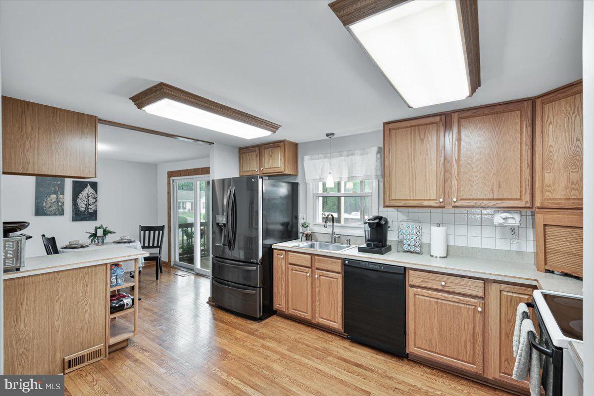 10311 Leavells Road Fredericksburg, VA 22407 - Photo 11 of 33