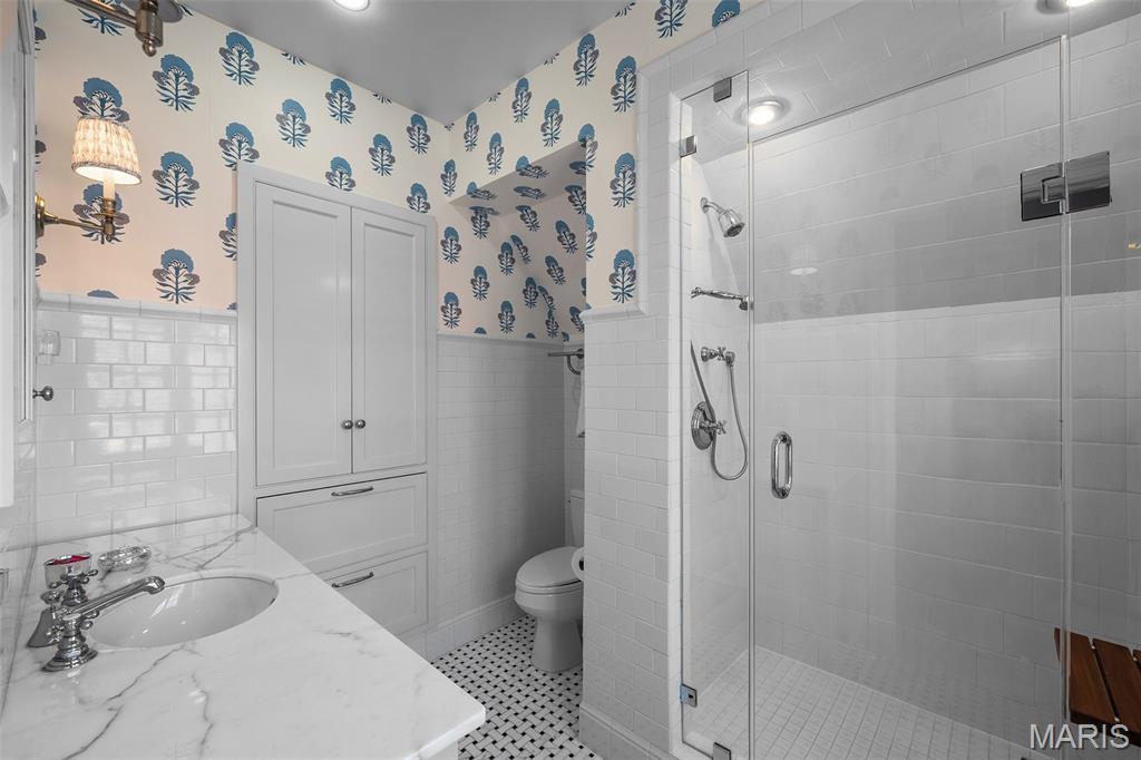 8 Ridgewood Road Ladue, MO 63124 - Photo 29 of 55