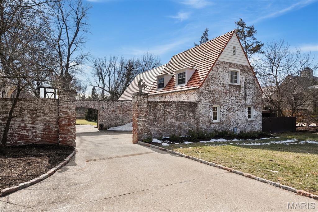 8 Ridgewood Road Ladue, MO 63124 - Photo 40 of 55