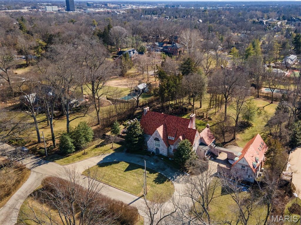 8 Ridgewood Road Ladue, MO 63124 - Photo 52 of 55