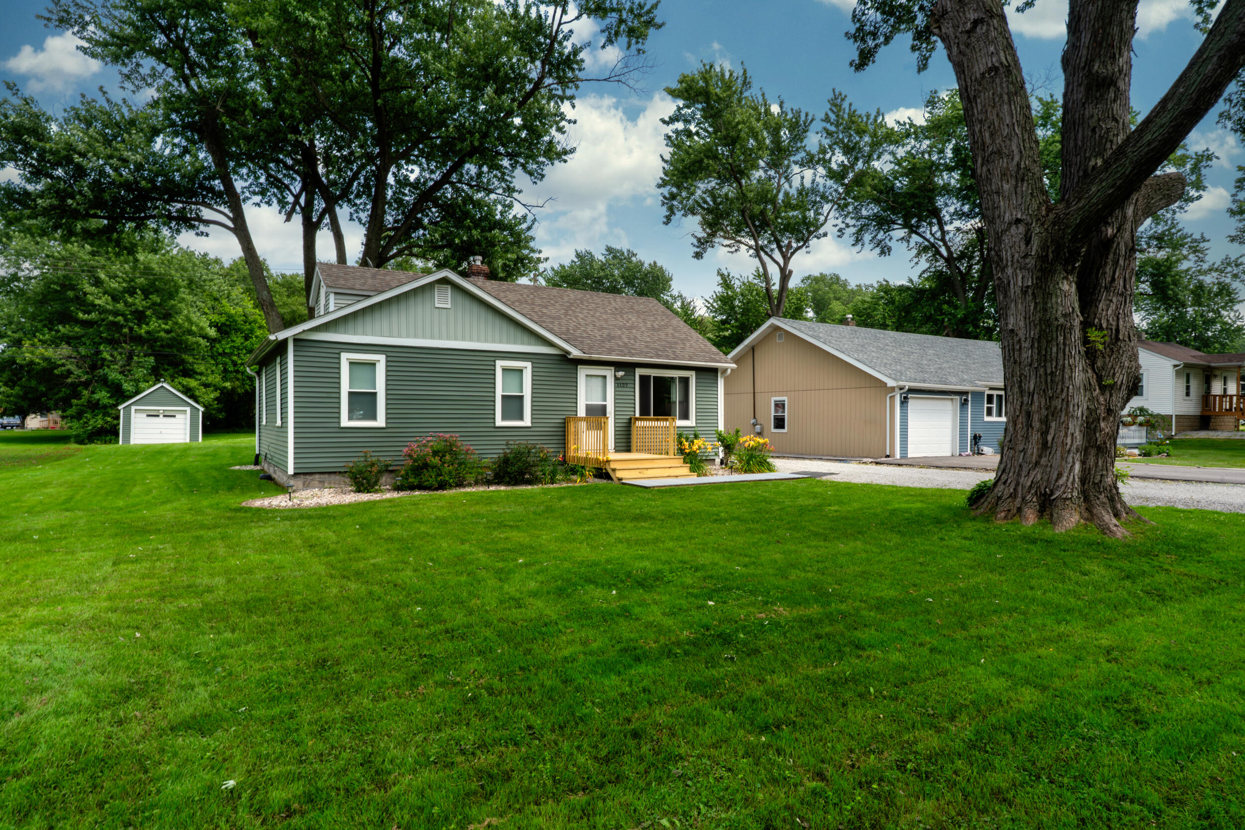 4409 Calhoun Street Gary, IN 46408 - Photo 4 of 42 2500x1667