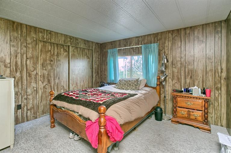 410 East Dutton Road Eagle Point, OR 97524 - Photo 13 of 24 Additional Photo