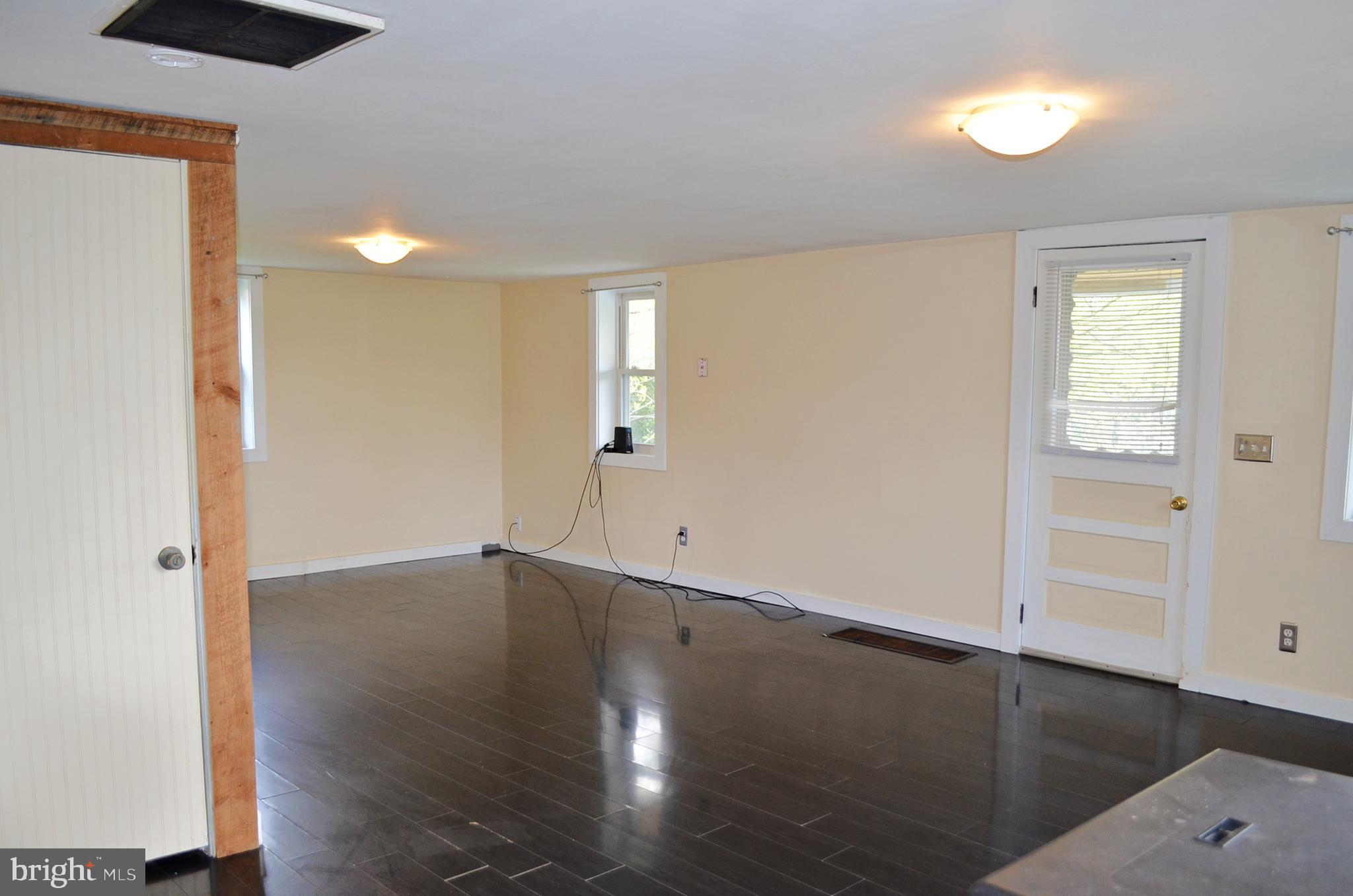 1014 Henry O Michael Road Berkeley Springs, WV 25411 - Photo 19 of 81 living room