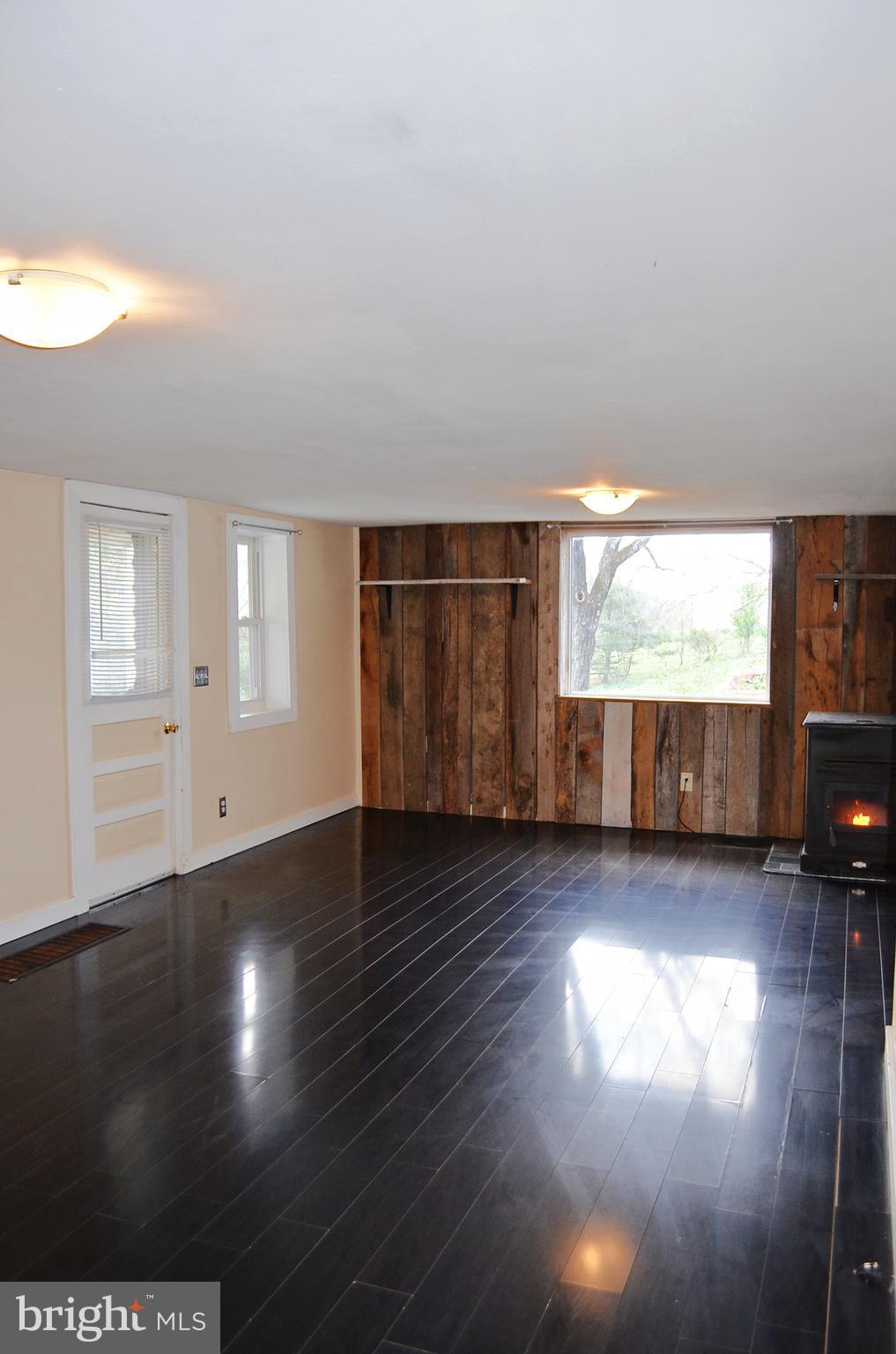 1014 Henry O Michael Road Berkeley Springs, WV 25411 - Photo 22 of 81 living room