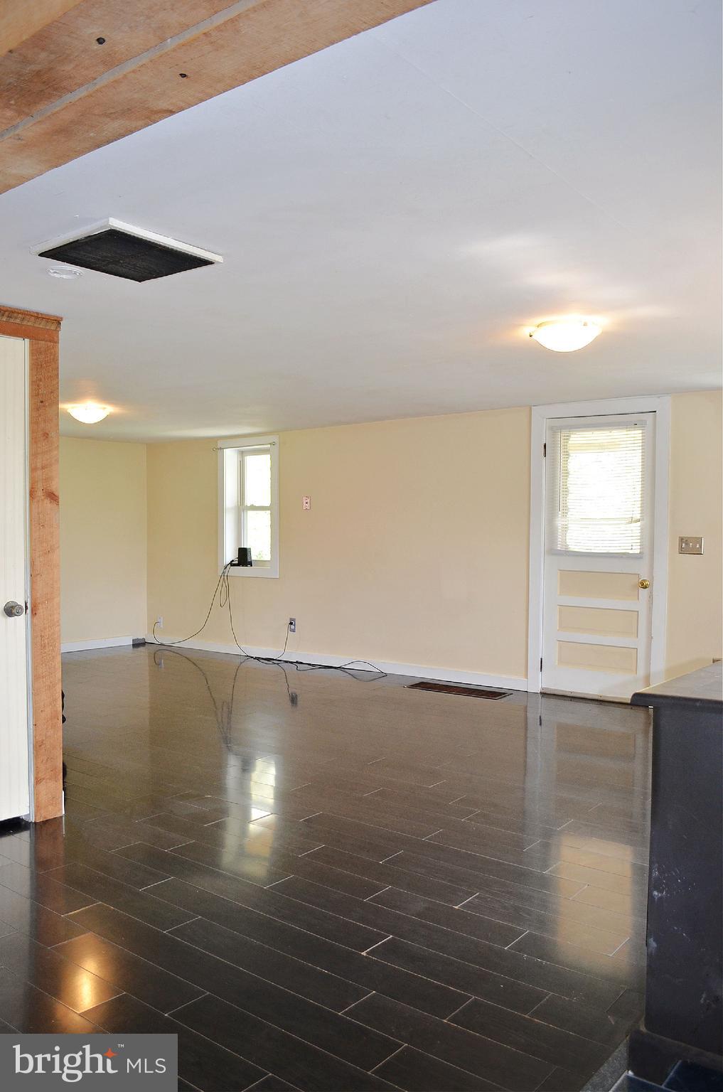 1014 Henry O Michael Road Berkeley Springs, WV 25411 - Photo 23 of 81 living room