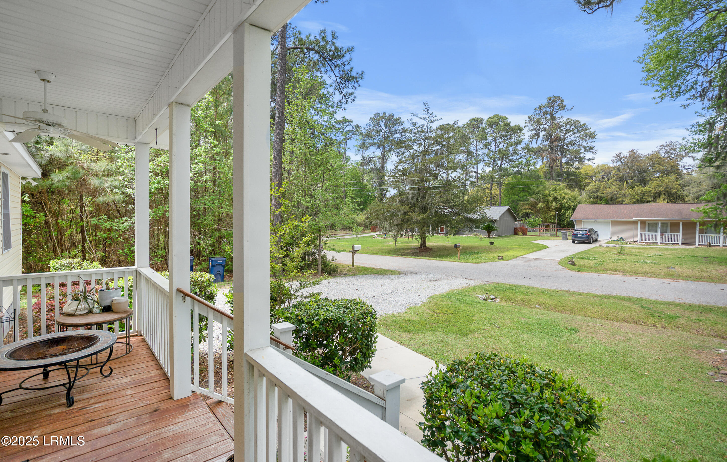 3010 Palmetto Ridge Road Beaufort, SC 29906 - Photo 4 of 49 DSC07701-188-1.jpg-FULL