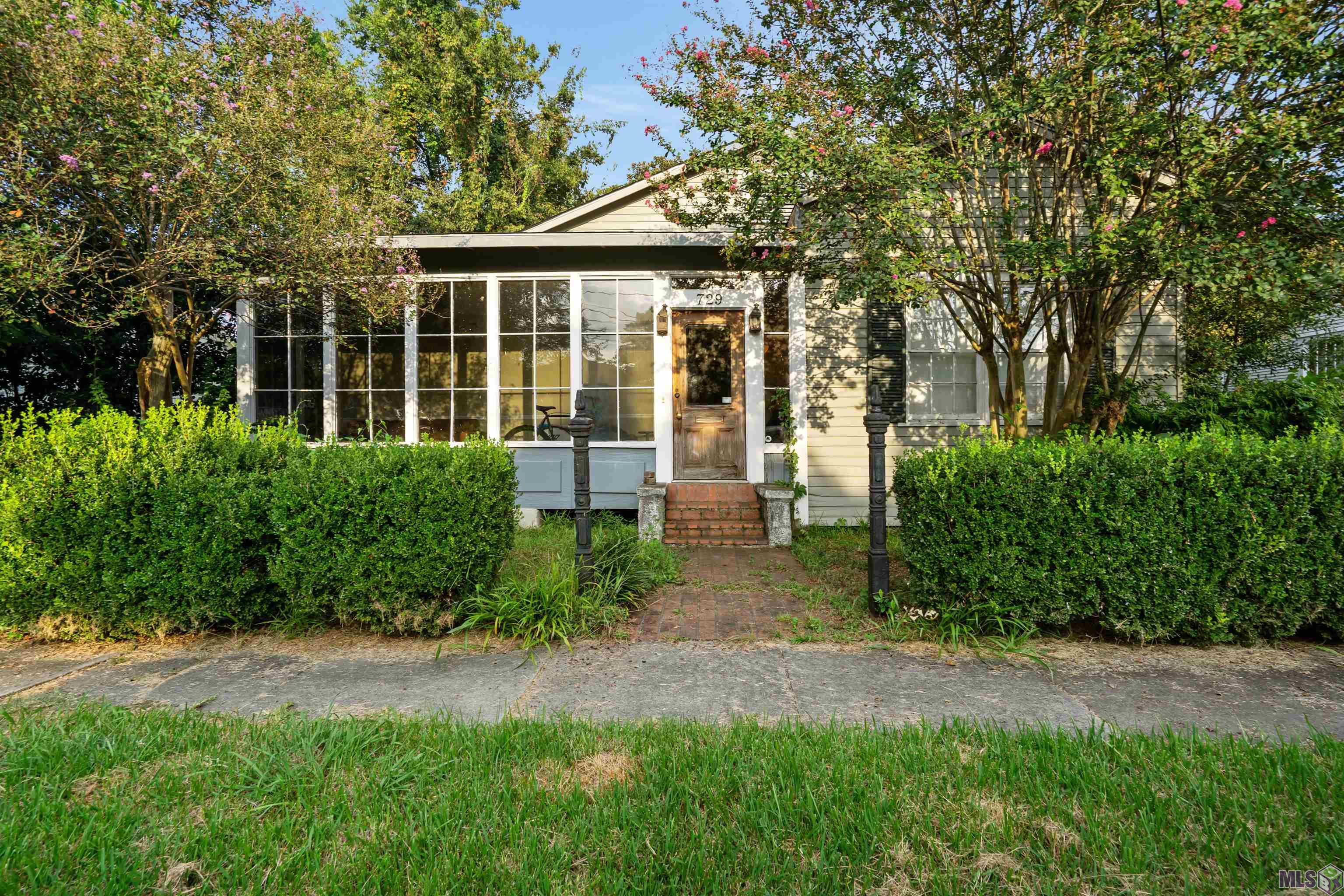 729 Royal Street Baton Rouge, LA 70802 - Photo 1 of 12