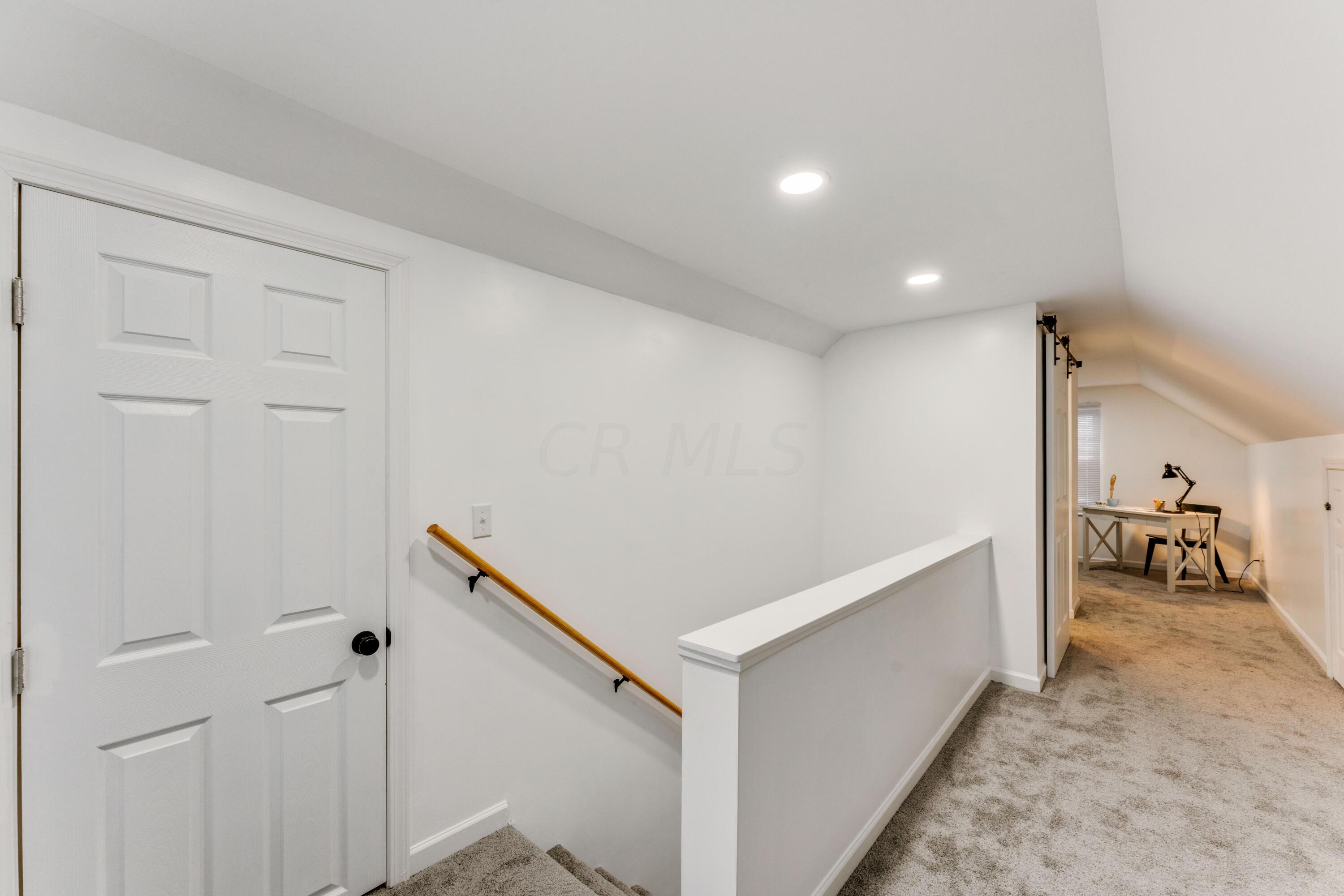 2385 Delbert Road Columbus, OH 43211 - Photo 14 of 27 22-dsc05683-dsc05685