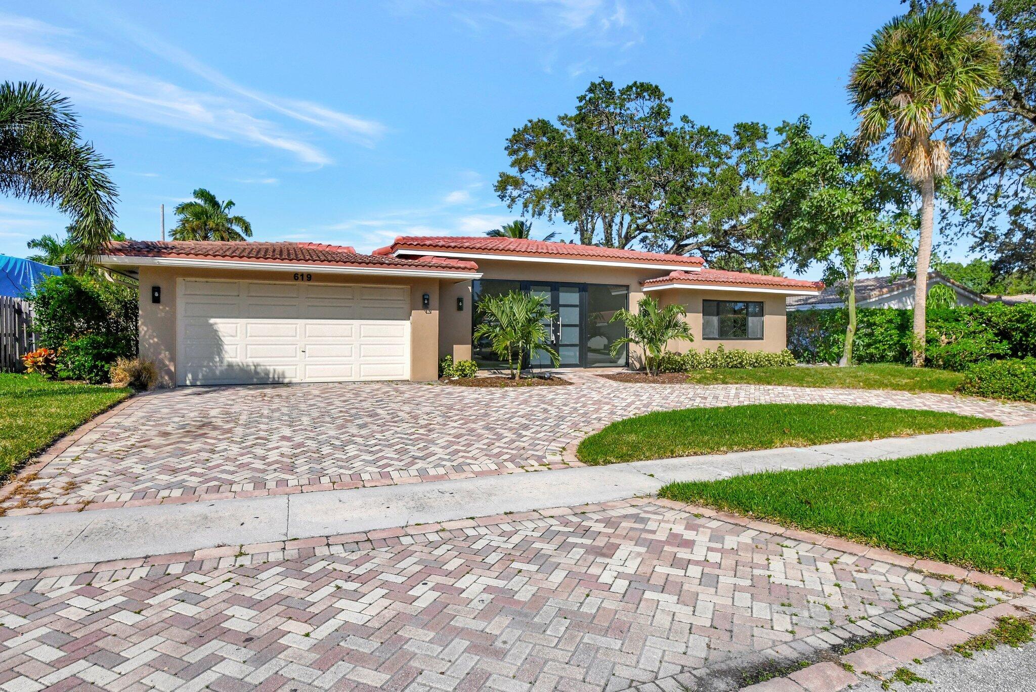 619 Southwest 3rd Street Boca Raton, FL 33486 - Photo 3 of 45 19-web-or-mls-DSC_0681