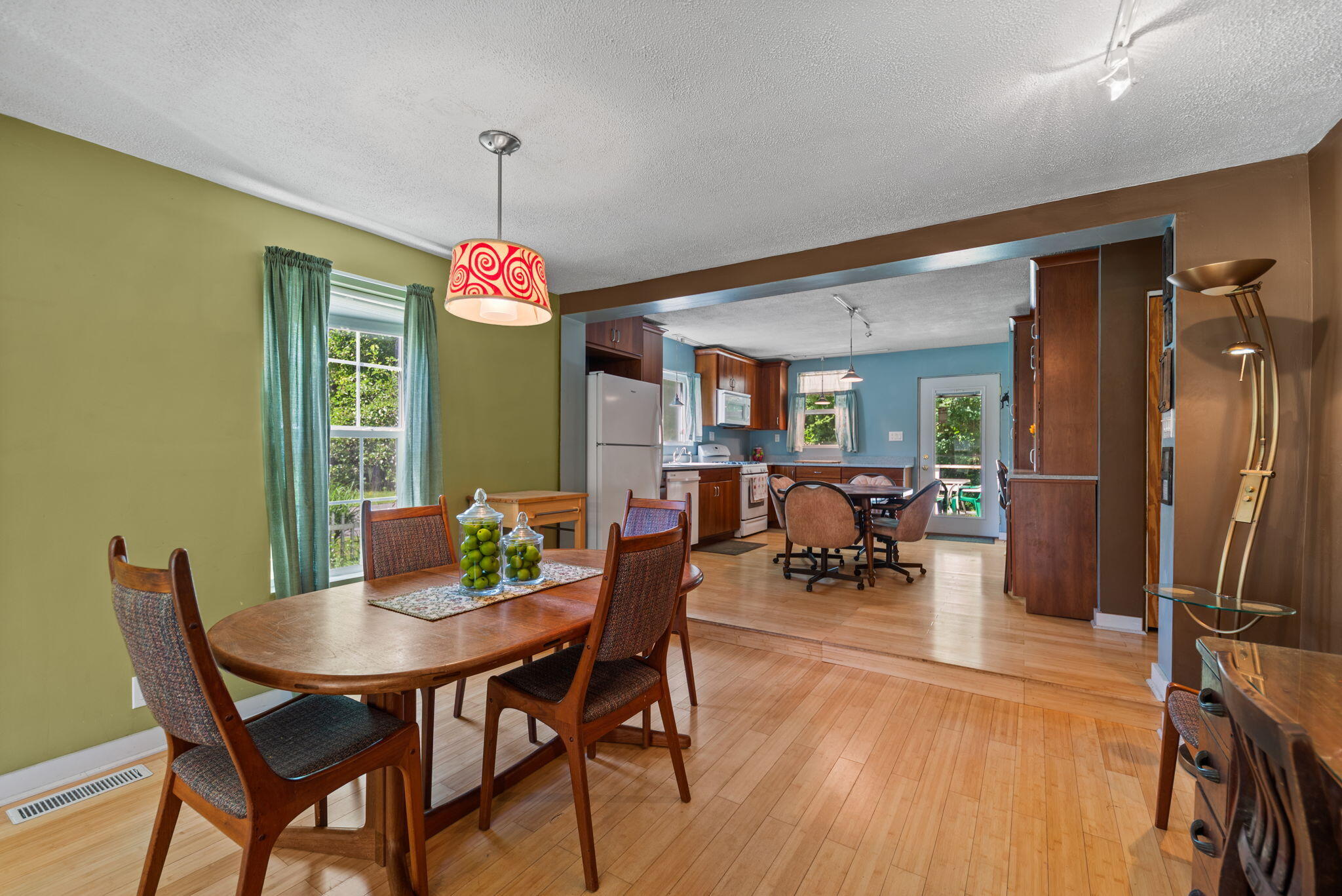 702 North Karwick Road Michigan City, IN 46360 - Photo 14 of 22 2048x1367