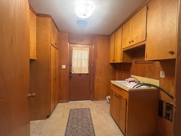 $325,000 | 307 Market Street, Louise, TX 77455