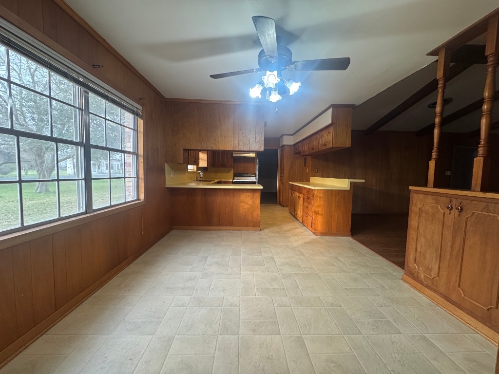 307 Market Street Louise, TX 77455 - Photo 6 of 46