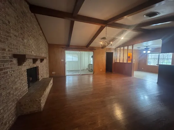 $325,000 | 307 Market Street, Louise, TX 77455