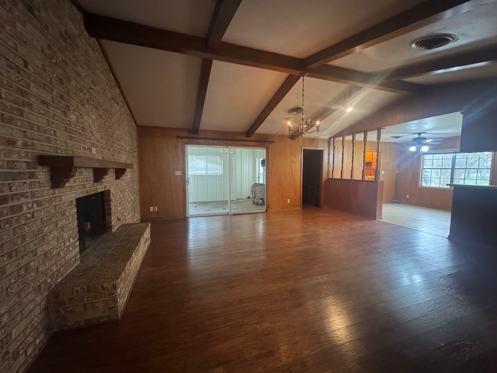 307 Market Street Louise, TX 77455 - Photo 8 of 46