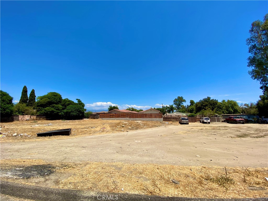 1053 North Madison Street San Bernardino, CA 92411 - Photo 4 of 7 a view of an ocean and beach