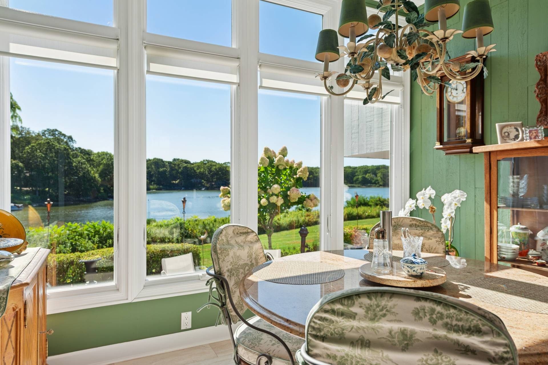 400 Noyack Road Southampton, NY 11968 - Photo 1 of 24 Gallery Image 1