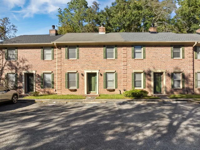 $235,000 | 302 Springview Lane, Unit 11, Summerville, SC 29485