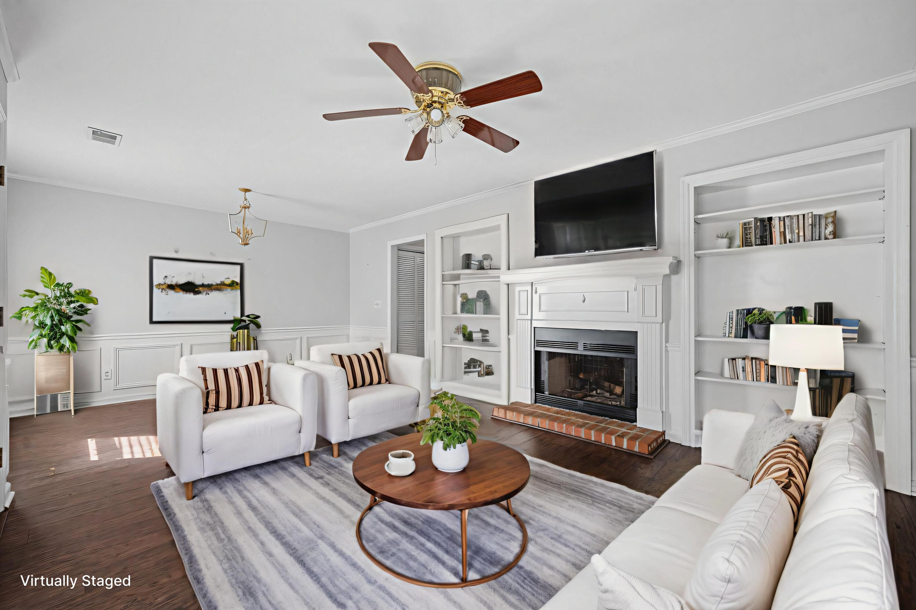 302 Springview Lane, Unit 11 Summerville, SC 29485 - Photo 3 of 22 Living area