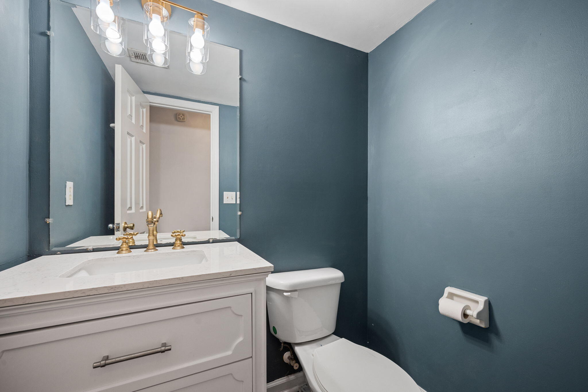 302 Springview Lane, Unit 11 Summerville, SC 29485 - Photo 7 of 22 Half Bath