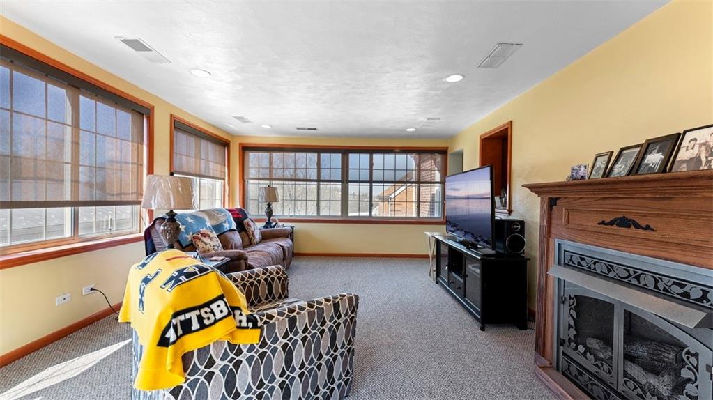 668 Irwin Run Road West Mifflin, PA 15122 - Photo 4 of 20 Gallery Image 4