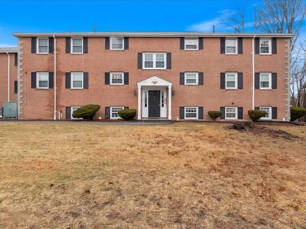 $299,900 | 57 Sylvan Street, Unit 1A, Danvers, MA 01923