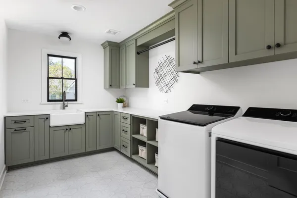 $2,547,000 | 707 Thornwood Drive, Naperville, IL 60540