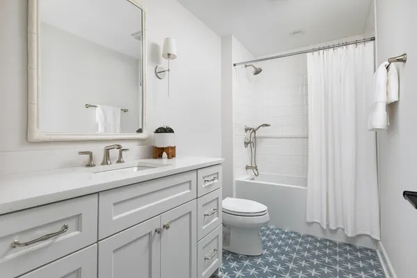 $2,547,000 | 707 Thornwood Drive, Naperville, IL 60540