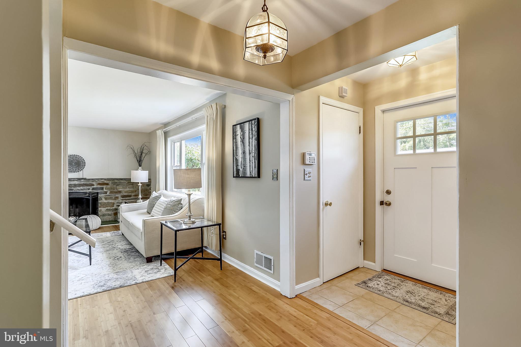 1802 Sanford Road Silver Spring, MD 20902 - Photo 2 of 40 Foyer Entrance