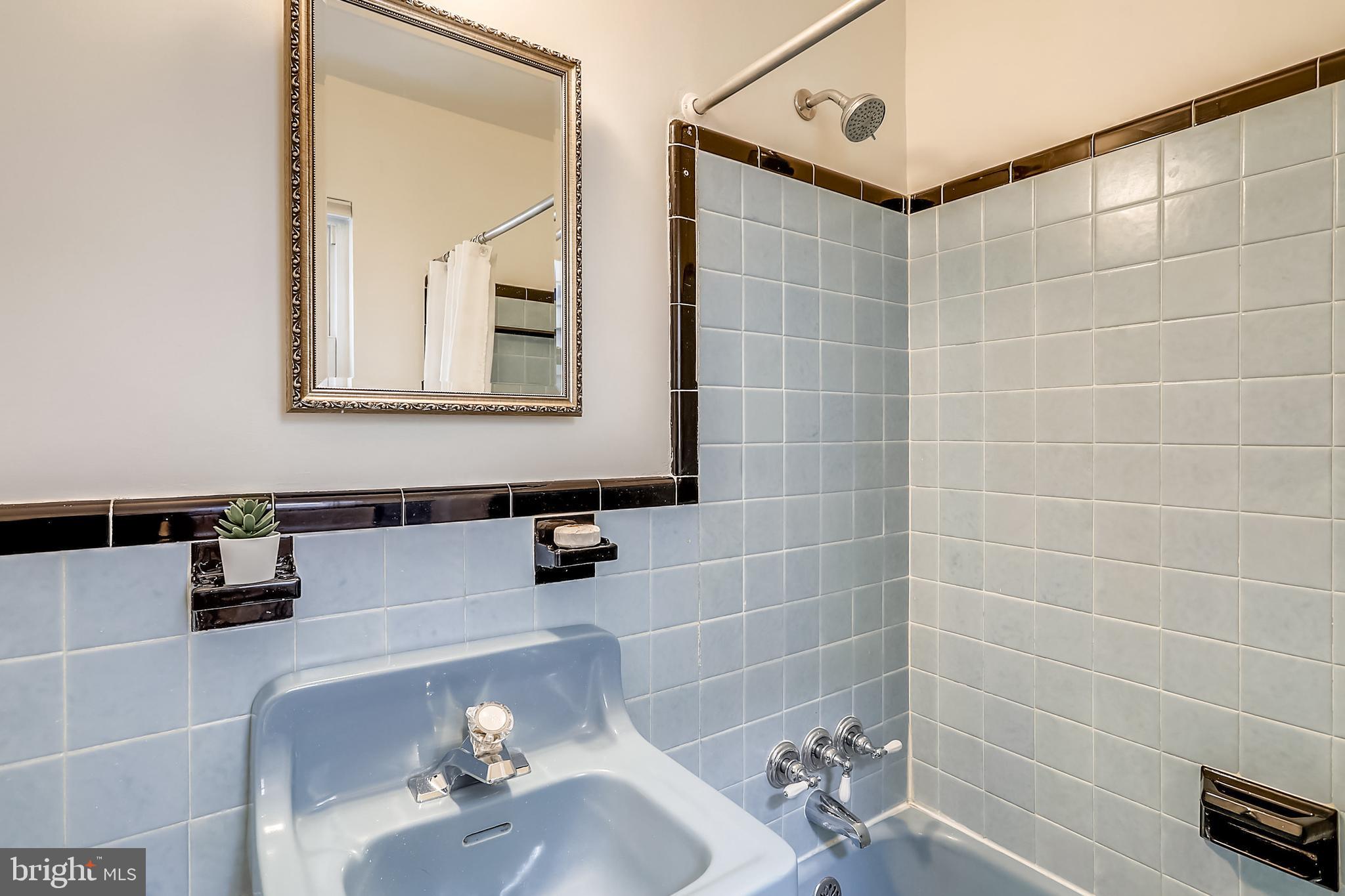 1802 Sanford Road Silver Spring, MD 20902 - Photo 15 of 40 Main Level Bathroom