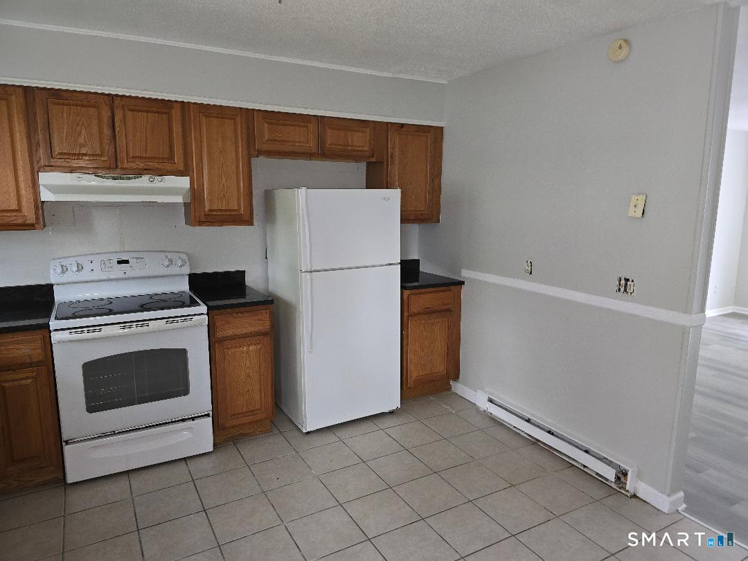 116 Angel Drive, Unit D Waterbury, CT 06708 - Photo 3 of 6