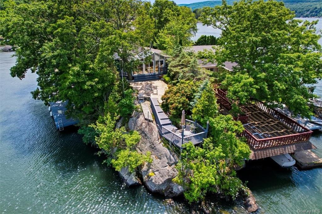 44 Cove Road Warwick, NY 10990 - Photo 4 of 22 a view of a garden with plants